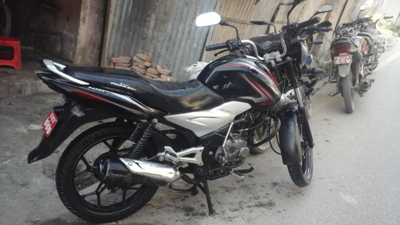 Discover bajaj 102t bike