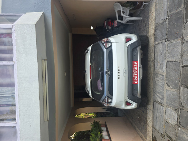 tata-nexon-2021-petrol-big-0